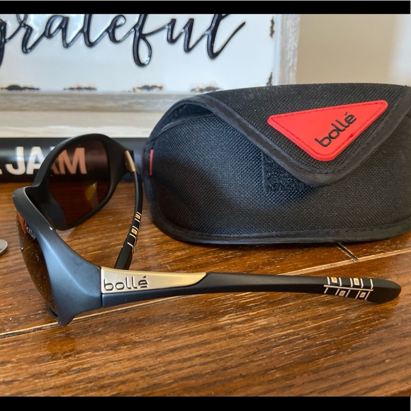 Bollé Polarized Sunglasses - Picture 2 of 2
